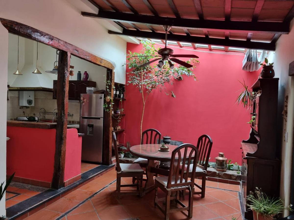 Hostal Las Rosas Salta Kültér fotó
